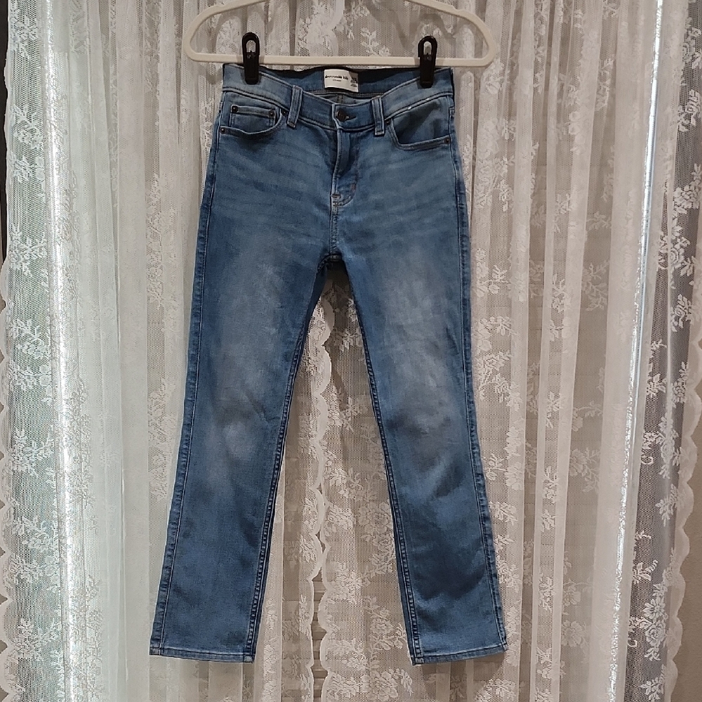 ABERCROMBIE KIDS "STRAIGHT" JEANS
